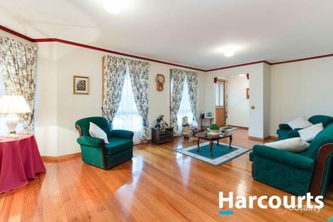 Property photo of 27 Hamilton Drive Cranbourne North VIC 3977