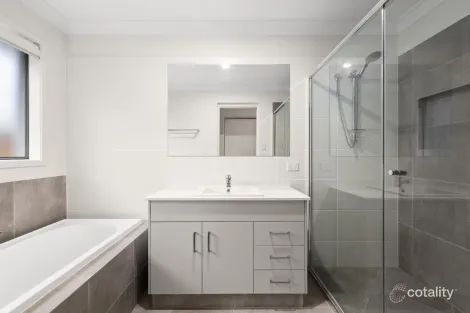 Property photo of 87 Danbulla Street South Ripley QLD 4306