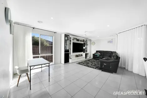 Property photo of 12 Gosse Crescent Brookfield VIC 3338
