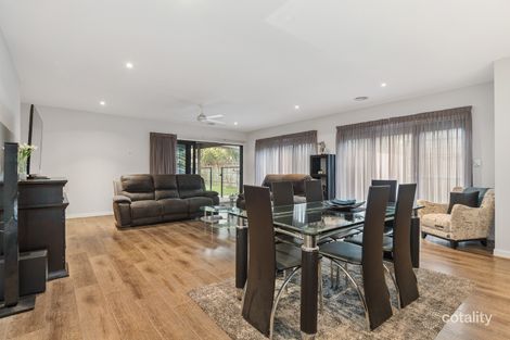 Property photo of 12 Canopy Grove Cranbourne East VIC 3977