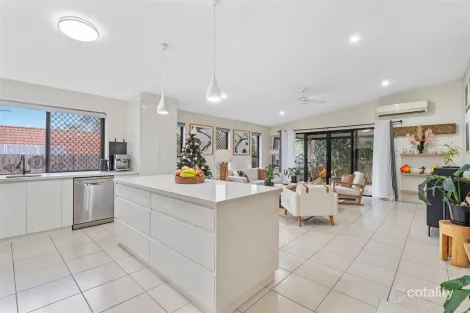 Property photo of 6 Eurimbula Close Waterford QLD 4133