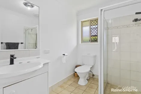 Property photo of 16 Pinelands Circuit Redland Bay QLD 4165