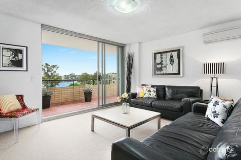 Property photo of 16/36 Jerdanefield Road St Lucia QLD 4067