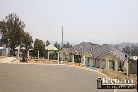 Property photo of 5 Ormond Court Jerrabomberra NSW 2619