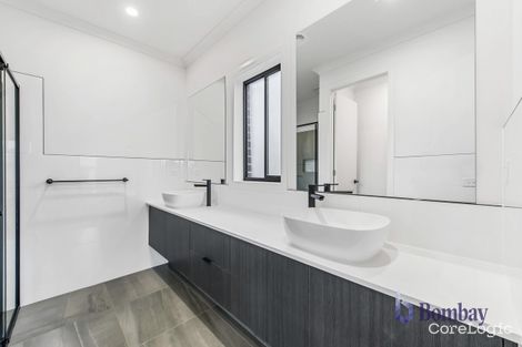 Property photo of 24 Graphite Crescent Wollert VIC 3750
