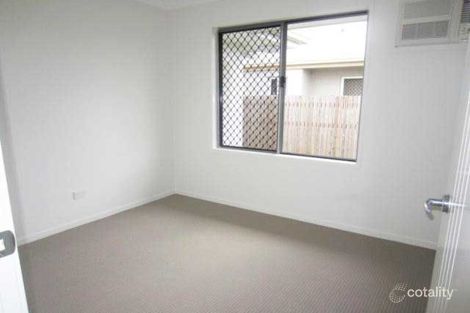 Property photo of 2 Yass Circuit Kelso QLD 4815