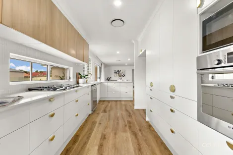 Property photo of 4 Daniel Avenue Rutherford NSW 2320