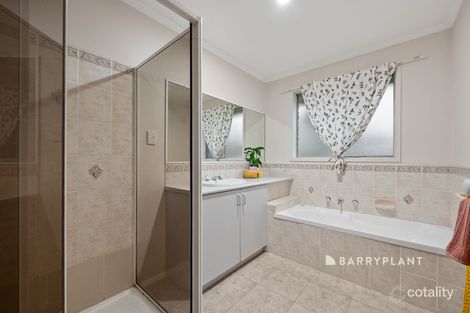 Property photo of 15 Armadale Drive Narre Warren VIC 3805