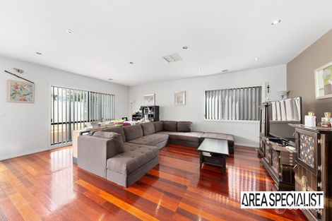Property photo of 60 Kororoit Approach Caroline Springs VIC 3023