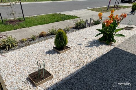 Property photo of 21 Candy Road Greenvale VIC 3059