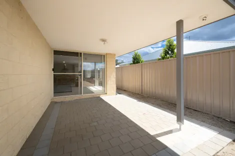Property photo of 10 Dichiera Bend Dalyellup WA 6230