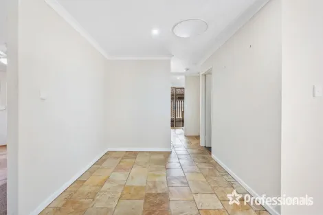 Property photo of 8 Percheron Entrance Stratton WA 6056