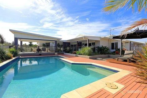 3 Spyglass Hill Ct, Coral Cove, QLD 4670