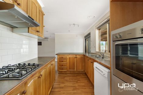 Property photo of 27 Coventry Drive Werribee VIC 3030