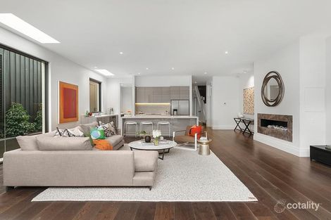 Property photo of 10 Lisbuoy Court Toorak VIC 3142