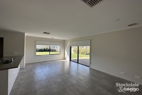Property photo of 2 Frome Avenue Kialla VIC 3631