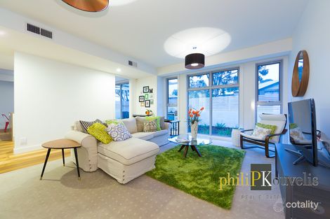 Property photo of 2/5 Hartigan Street Garran ACT 2605