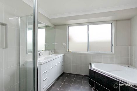 Property photo of 18 Brigantine Drive Shell Cove NSW 2529