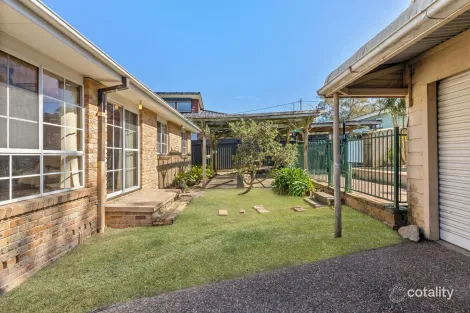 Property photo of 12 Rosemount Avenue Lake Munmorah NSW 2259