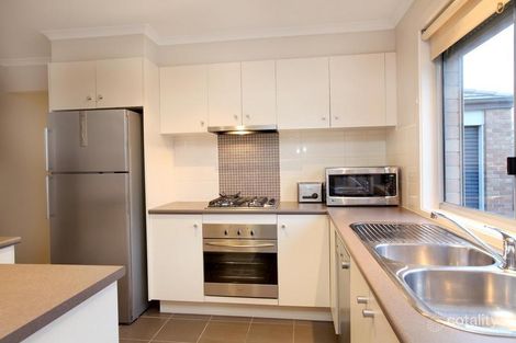 Property photo of 38 Barringo Way Caroline Springs VIC 3023