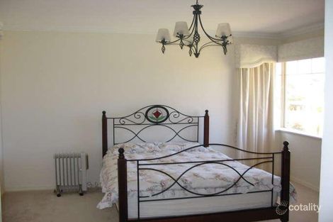 Property photo of 24 Meadowbank Gardens Hillarys WA 6025