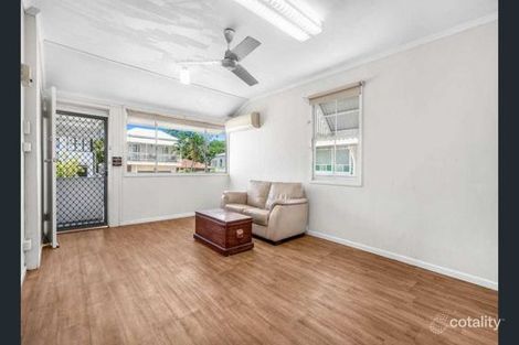 Property photo of 13 Chestnut Street Wynnum QLD 4178