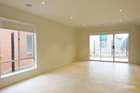 Property photo of 12 Hollyhock Road Craigieburn VIC 3064