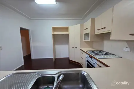 Property photo of 11 Kerrie Crescent Peakhurst NSW 2210