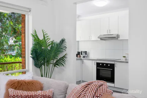 Property photo of 2/7 Glenmore Street Box Hill VIC 3128