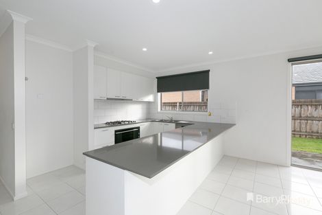 Property photo of 10 Ridgway Avenue Lang Lang VIC 3984