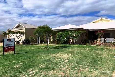 Property photo of 4 Cockatoo Gate Australind WA 6233