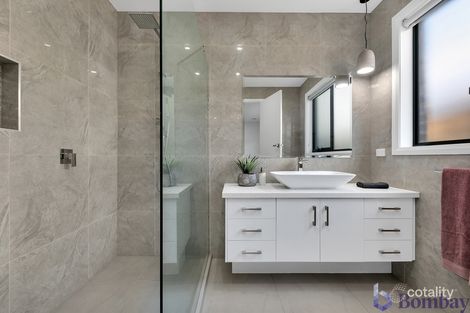 Property photo of 10 Northfield Drive Craigieburn VIC 3064