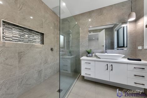Property photo of 10 Northfield Drive Craigieburn VIC 3064