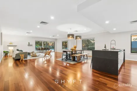Property photo of 30 Benbecula Circle Bedfordale WA 6112