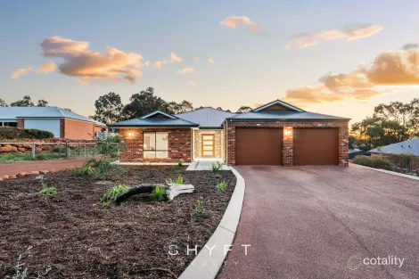 Property photo of 30 Benbecula Circle Bedfordale WA 6112