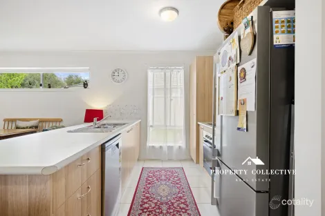 Property photo of 3 Mossgrove Way Beechworth VIC 3747