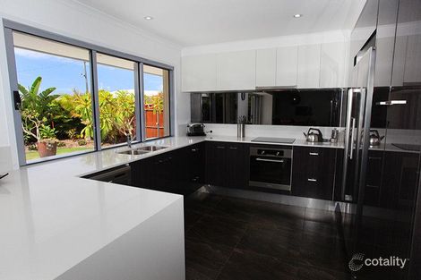 Property photo of 7 Coonang Crescent Warana QLD 4575