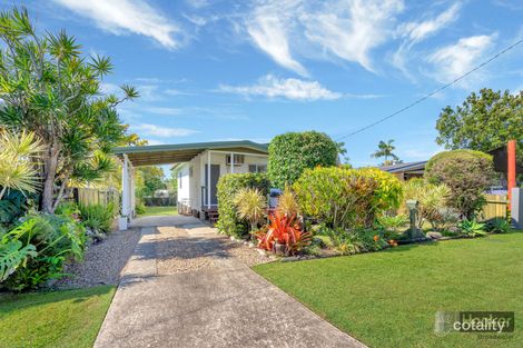 Property photo of 31 Heydon Avenue Labrador QLD 4215