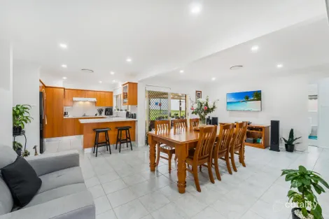 Property photo of 1 Oldbury Place West Hoxton NSW 2171