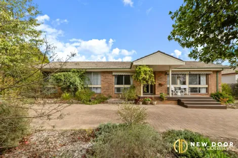 Property photo of 29 McKeahnie Street Weetangera ACT 2614