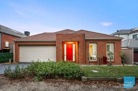 Property photo of 7 Bunyip Walk Caroline Springs VIC 3023