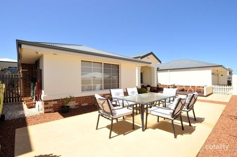 Property photo of 11 Cordia Way Halls Head WA 6210