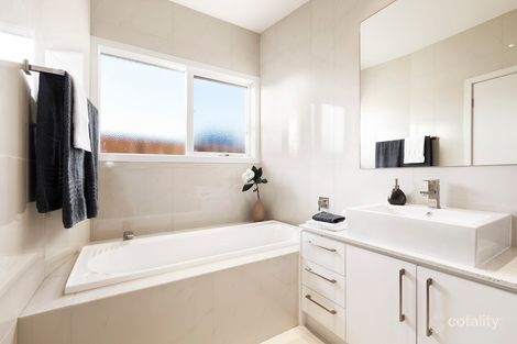 Property photo of 2/32 Latrobe Court Caulfield South VIC 3162
