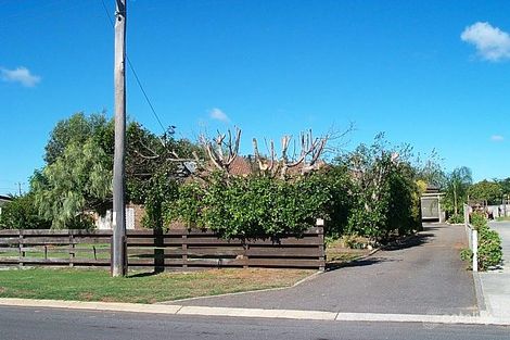 270 Second St, Wonthella, WA 6530