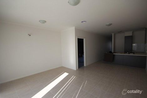 Property photo of 33 Lysterfield Drive Greenvale VIC 3059