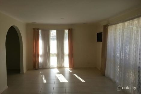 Property photo of 22 Droitwich Crescent Deer Park VIC 3023
