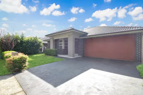 Property photo of 44 Diamond Hill Circuit Edmondson Park NSW 2174