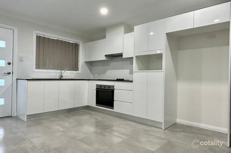 Property photo of 60 Marquesa Crescent Lethbridge Park NSW 2770