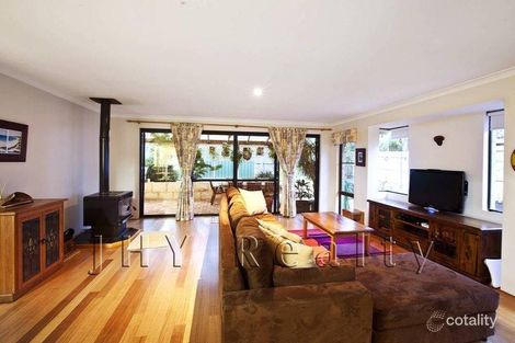 Property photo of 7 Rainbird Place Dunsborough WA 6281