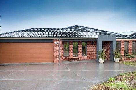 Property photo of 10 Wallangara Drive Pakenham VIC 3810